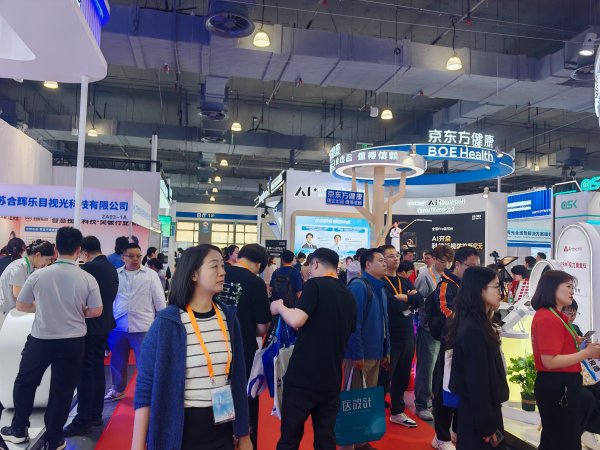 中国护眼市场扩容：外资押注，国产设备“抢食”近视红利